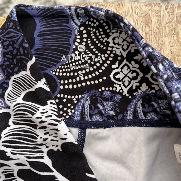 Athleta patchwork salutation 7/8 tights leggings - Picture 3 of 7